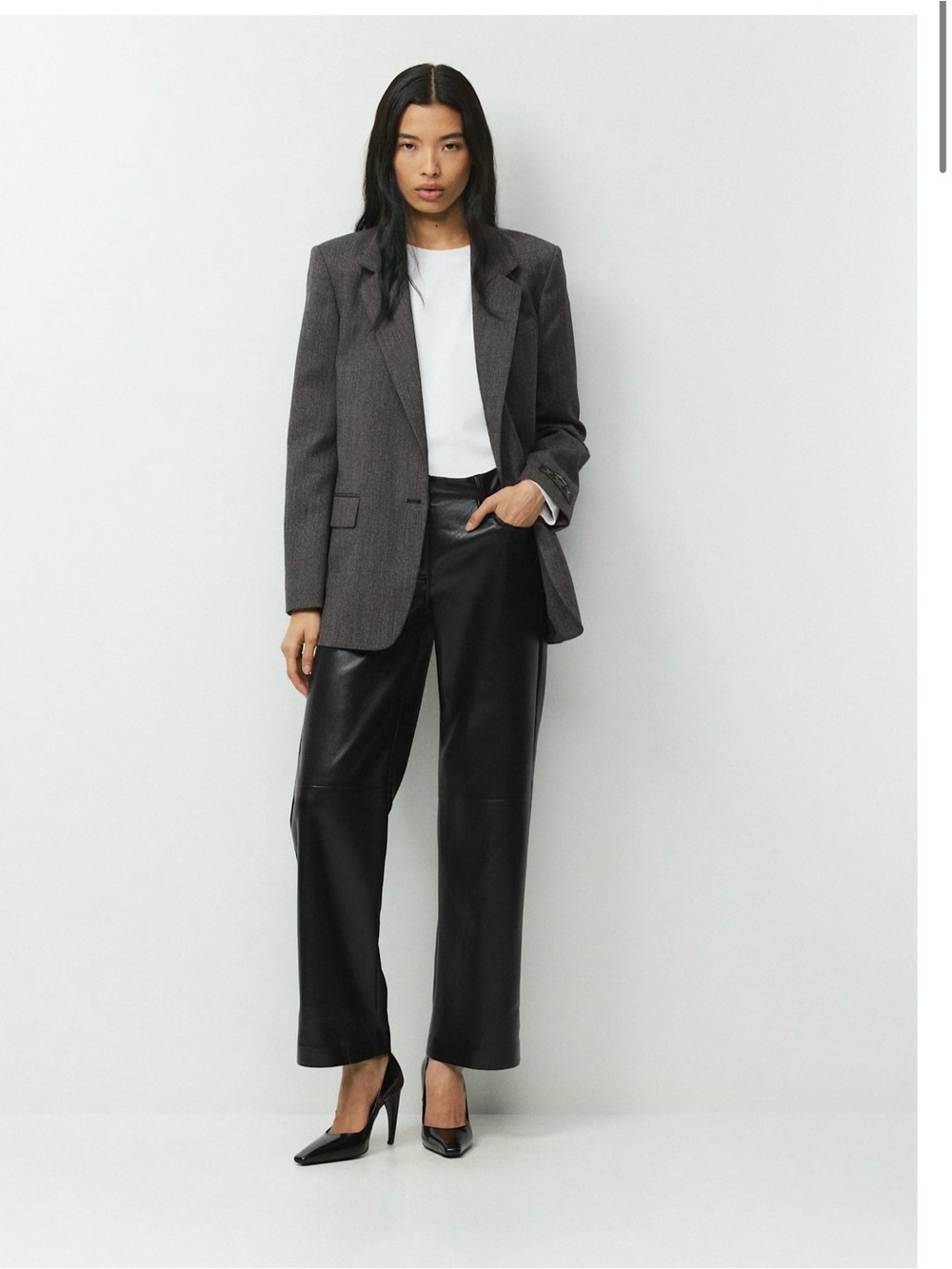 Aritzia Black Straight-Leg Faux Leather Pants
